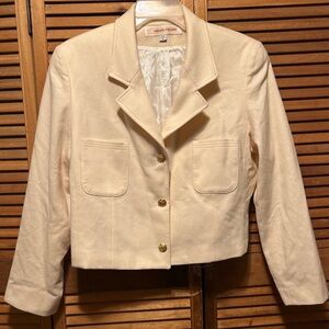 Vintage Amanda Fielding Elegant Cream Wool Short Blazer with Gold Buttons